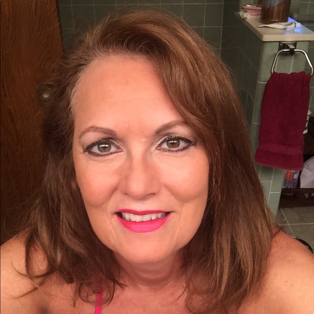Meet your Posher, Linda